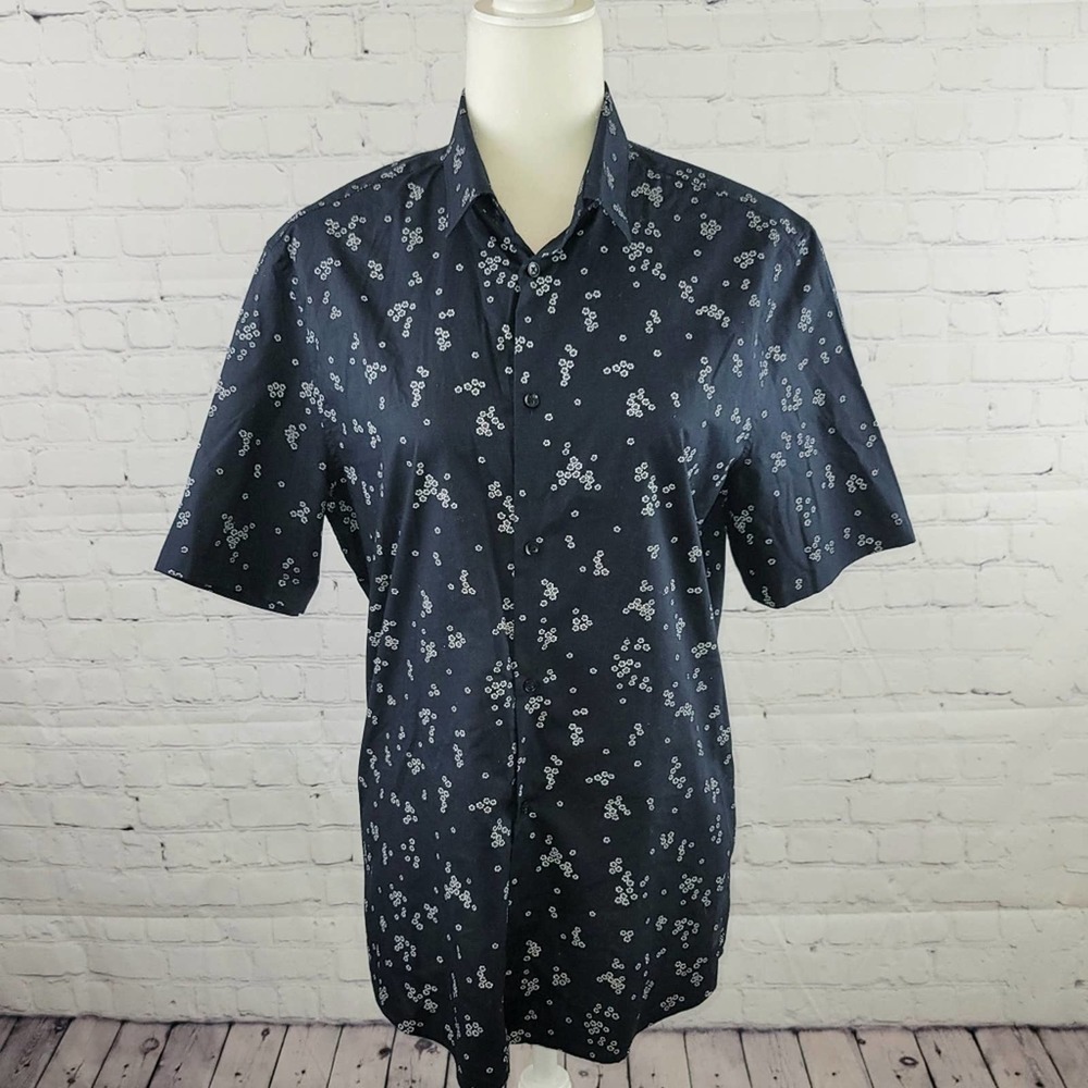 H&M Navy Blue Short Sleeve Button Down Blouse Size M Flower Print